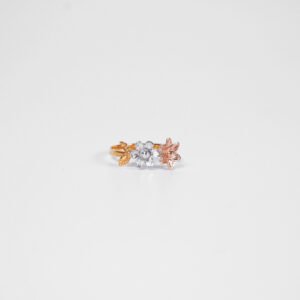 Cincin Bunga W/ Daun Center 2 Bunga, 2 Daun Kombi Kr.Putih, Merah, Kuning HM